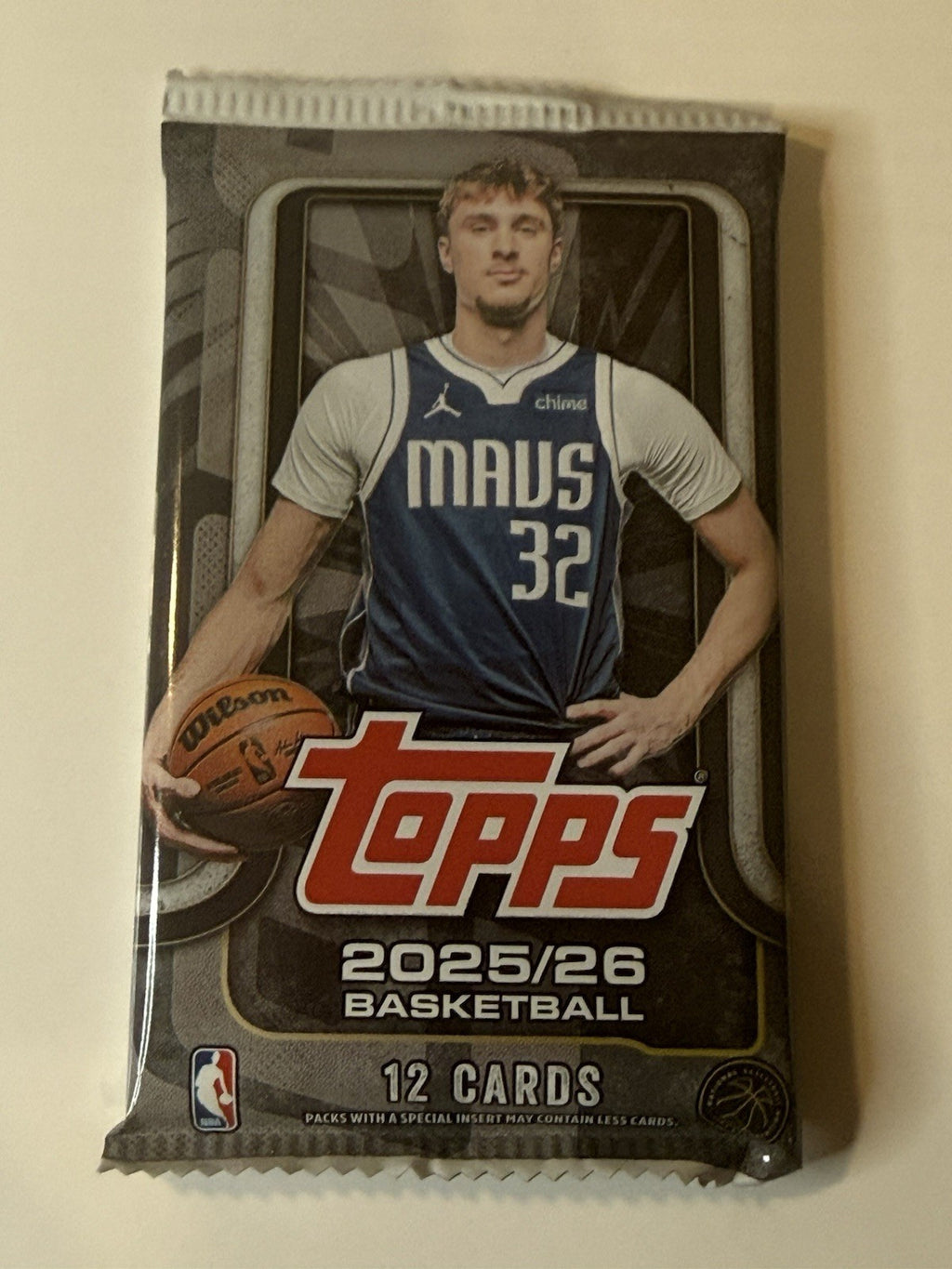 **1x 2025-26 Topps Basketball BLACK FRIDAY Target Exclusive Sealed Pack**