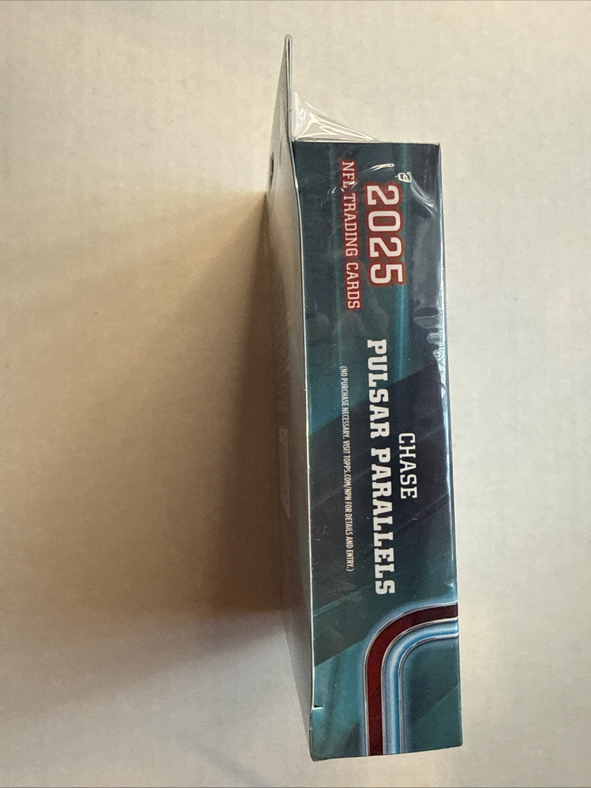 2025 Topps Chrome NFL Football Hanger Box Sealed 20 Cards In Hand 🔥