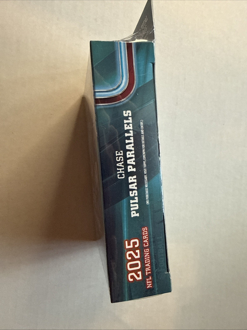 2025 Topps Chrome NFL Football Hanger Box Sealed 20 Cards In Hand 🔥